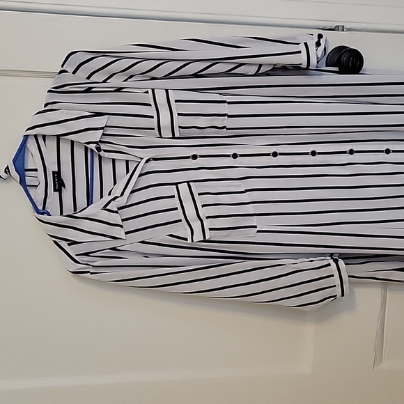 Black and White Chiffon Dress - Picture 2 of 2